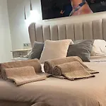 Fantastic And Unique Room In Center Of Lisbon