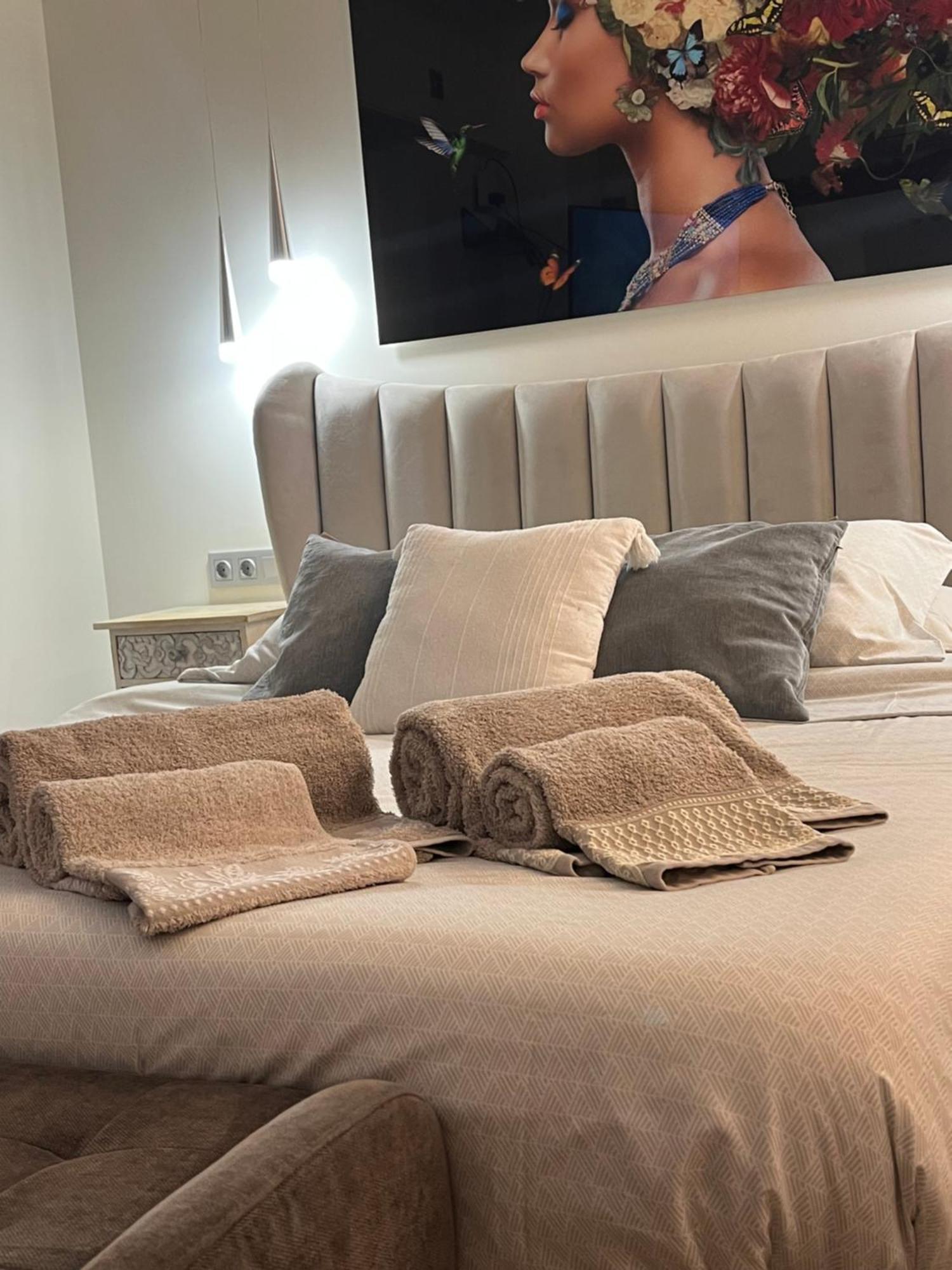 Fantastic And Unique In Center Of Apartment